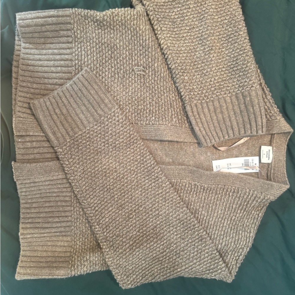 Abercrombie & Fitch women’s  Textured Gray /tan beige ish Cardigan